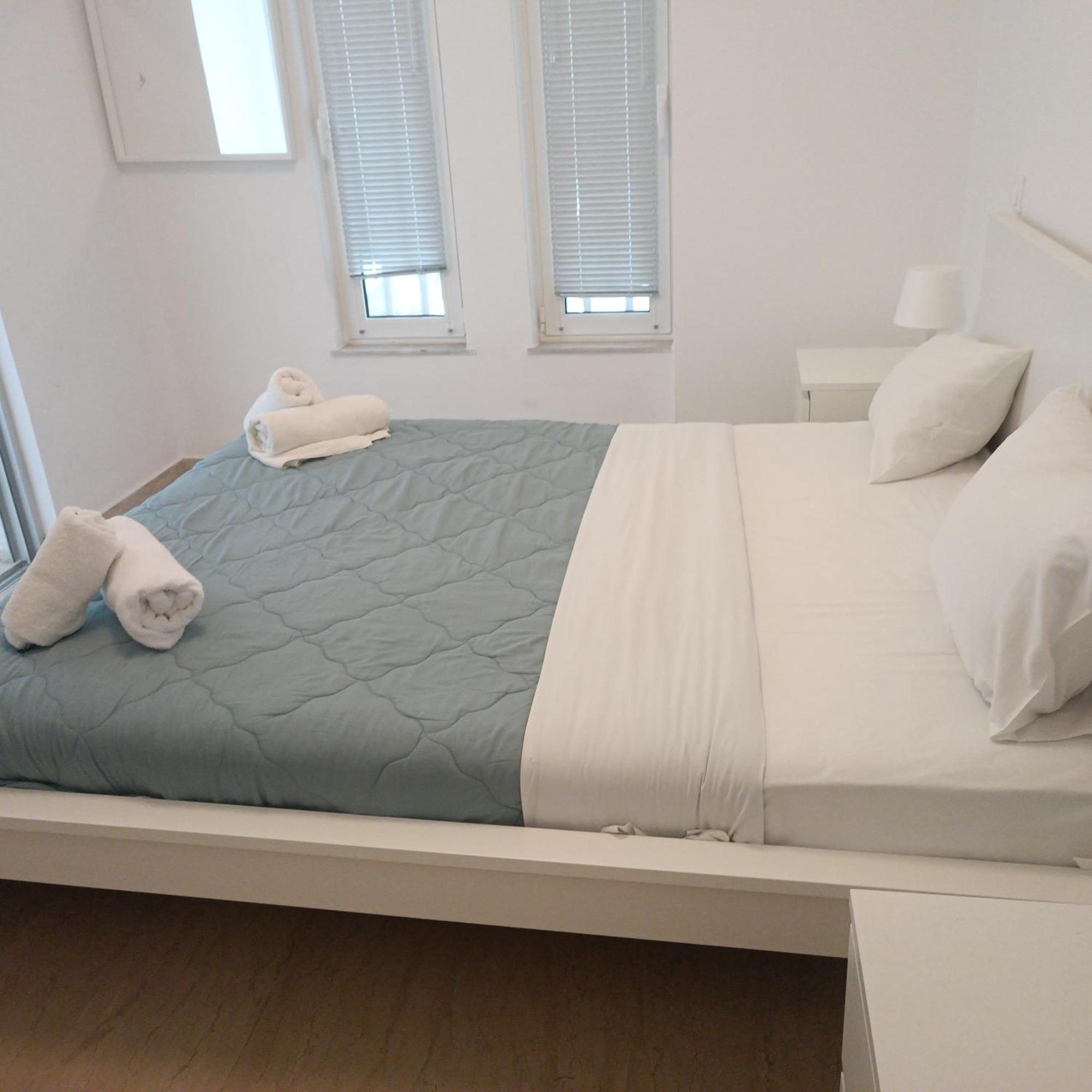 Great Two Bedrooms Apartment In Varkiza Vári Esterno foto